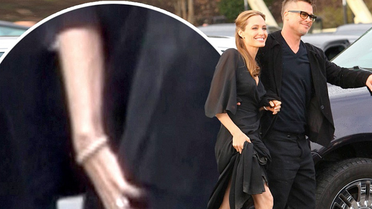 Angelina Jolie Brad Pitt'in Kalçasına Dokundu