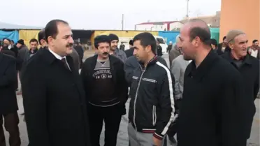 Haluk Arslan Hayvan Pazarını Ziyaret Etti