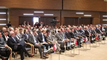 İzmir'de Ulusal Pamuk Zirvesi Düzenlendi
