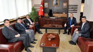 Uşak'ın Yeni Valisi Yavuz, Siyasileri Ağırladı