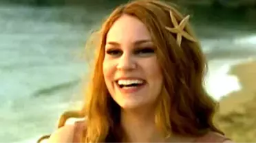Farah Zeynep Abdullah'ın Gençlik Klibi !