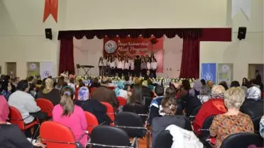 Bafra Gençlik Merkezi'nde Kadınlar Günü Kutlaması