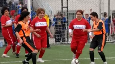 Denizli'de Annem Futbol Oynuyor Etkinliği