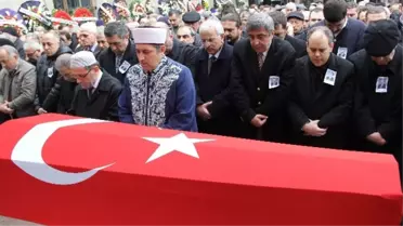 Eski Bakan Özalp, Son Yolculuğuna Uğurlandı