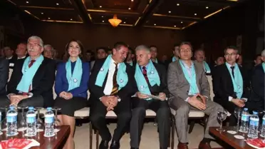 Binali Yıldırım Sağlıkçılarla Bir Araya Geldi
