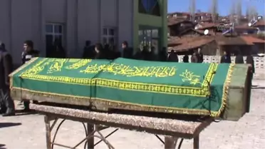 Sivas'ta hemzemin geçitteki kaza -
