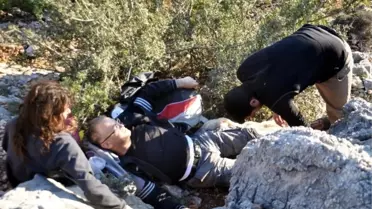 Paraşütçü 50 Metreden Kayalıklara Çakıldı