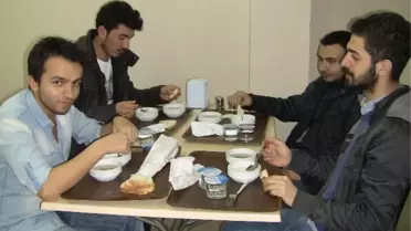 Bayburt Üniversitesinden Öğrencilere Çanakkale Menüsü