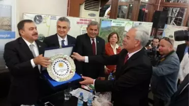 Orman ve Su Bakanı Eroğlu, Aydın'da Arı Dostu Bakan İlan Edildi