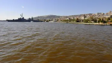 İzmit Körfezi, Kızıl Tabakayla Kaplandı