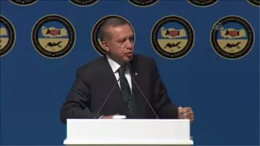 Erdoğan: ''Esnafımızı 'himmet' adı altında topladıkları paralarla aldattılar -