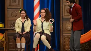 Özge Borak Güldür Güldür Show'da İzleyici ile Buluştu