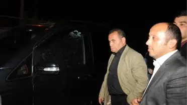 CHP'li Başkan Adayının Konvoyuna Taşlı Saldırı