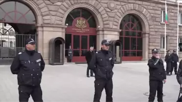 Bulgaristan'da MGK protestolar eşliğinde toplandı -