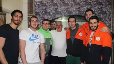 Köfteci' Şero, Bilecik Belediyespor Oyuncularına 'Bir Baba Hindi' Çektirdi