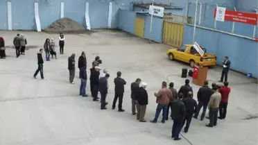 Mitingde Beklediği İlgiyi Göremeyen Bağımsız Aday, Halkın İlgisizliğini Eleştirdi Açıklaması