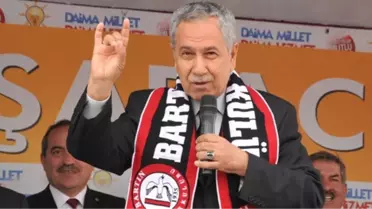 Arınç, Kılıçdaroğlu'nu Eleştirmek İçin Bozkurt İşareti Yaptı