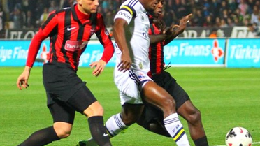 Yalnız ve Güzel Takım