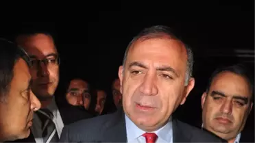 CHP'li Gürsel Tekin: Başbakan ve Kabinesi İstifa Etmeli