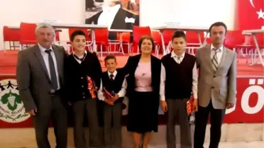 Tırazlar Hüseyin Gümüşlü Ortaokulu Bilgi Yarışmasında Sarıgöl Birincisi Oldu