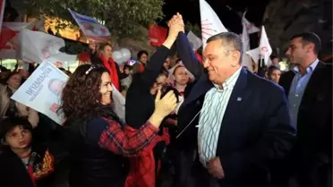 CHP'nin Kuşadası Adayı Kayalı, Mitinglerini İkiçeşmelik'te Sürdürdü