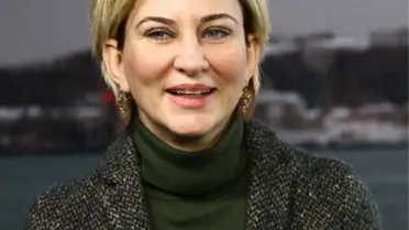 CHP'nin Beyoğlu Adayı Aylin Kotil Oyunu Kullandı
