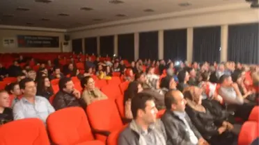 3 Perde Bir' Oyun Beğeni Topladı