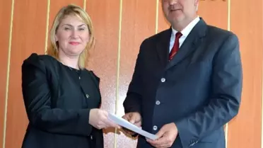 Çeşme'de Başkan Dalgıç Mazbatasını Aldı