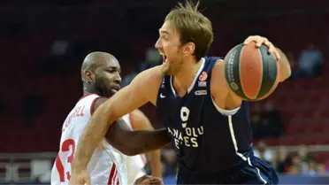 Anadolu Efes'te Semih Erden Kadro Dışı Kaldı