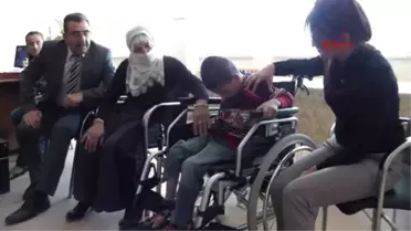 Buket Öğretmen, Serhat'ı Tekerlekli Sandalyeye Kavuşturdu
