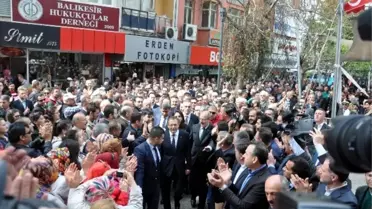 Balıkesir'de AK Partililer MHP'li Başkandan Makamı Devraldı