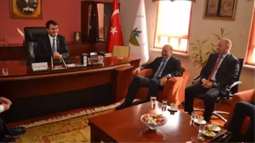 Bahar Kitapları Okumaya Davet Ediyor