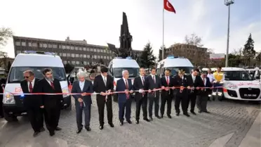 İl Özel İdare'den Uşak Sağlık Müdürlüğü'ne, 3 Ambulans ve 4 Adet Hizmet Aracı