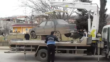 İzmit Hurda Araçlardan Temizleniyor
