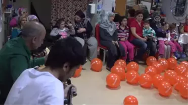 İzmit'te Bedensel Engelli Hastalar, Müzikle Moral Buluyor