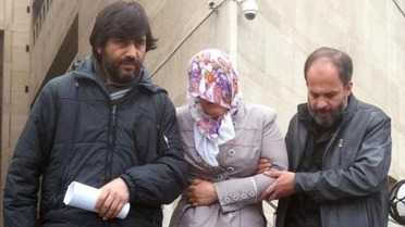 Anne Yetim, Esrar Parası İsteyen Kızını Merdaneyle Öldürdü