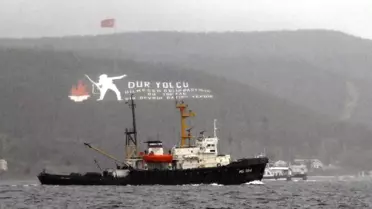 Rus Donanmasına Ait İki Gemi, Çanakkale Boğazı'ndan Geçti