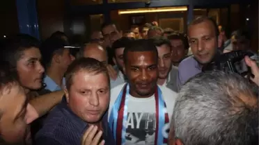 Trabzonsporlu Malouda Yine Ülkesine Gitti