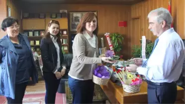 Serasmik Kursu Öğretmeni ve Kursiyerlerden Özcan'a Ziyaret