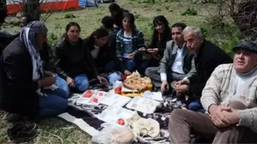 Mesken Dağı'nda BDP'lilerin Nöbeti Sürüyor