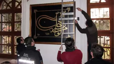 Osmanlı Sultanlarının Türbelerine Özel Tuğra Hazırladılar