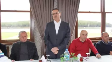 Düzce Valisi Su Hafta Sonunda Turizmcilerle Bir Araya Geldi