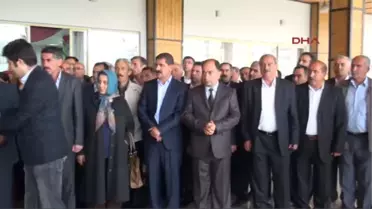 BDP'den KDP'ye, Hendek Kınaması