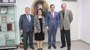 Bornova'da Üç Rektör, Bir Başkan Elele