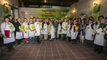 Kuşadası'nda Yöresel Tatlar Yarıştı
