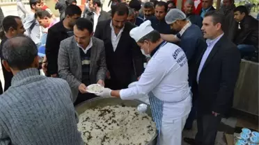 Besni'de 5 Bin Kişiye Kutlu Doğum Pilavı