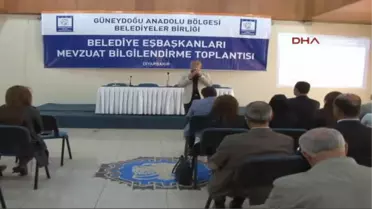 BDP'li Başkanlara Demokratik Özerklik ve Mevzuat Semineri