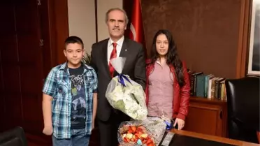 Küçük Başkanın İlk Talimatı Spor Salonu Oldu