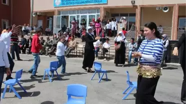 Beyşehir'de Özel Eğitim Okulu'nda 23 Nisan Coşkusu