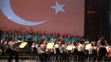 Ankara'da Yılın En Büyük Çocuk Korosu ve Balesi